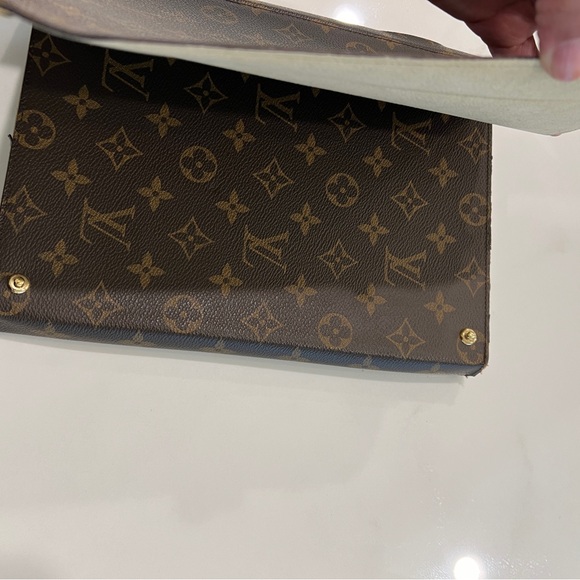 Louis Vuitton Monogram iPad Tablet Cover - Picture 5 of 9